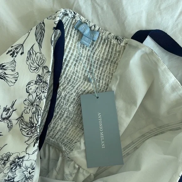 ANTONIO Melani NWT printed top - Picture 3 of 3